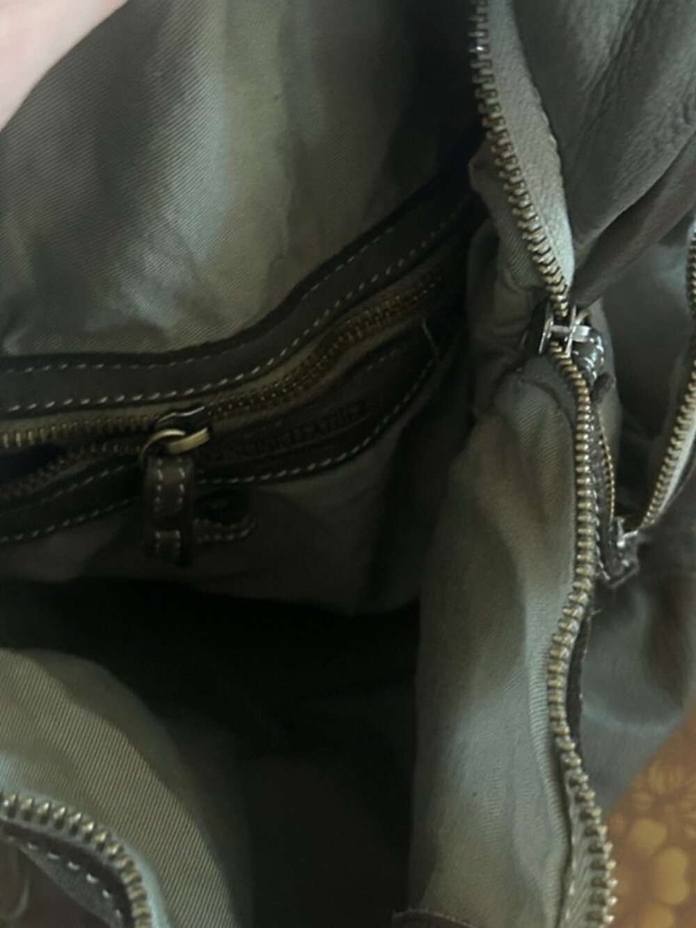 Bolsa Nova Mia Washed Italian Leather Backpack Olive Green - Picture 6 of 7